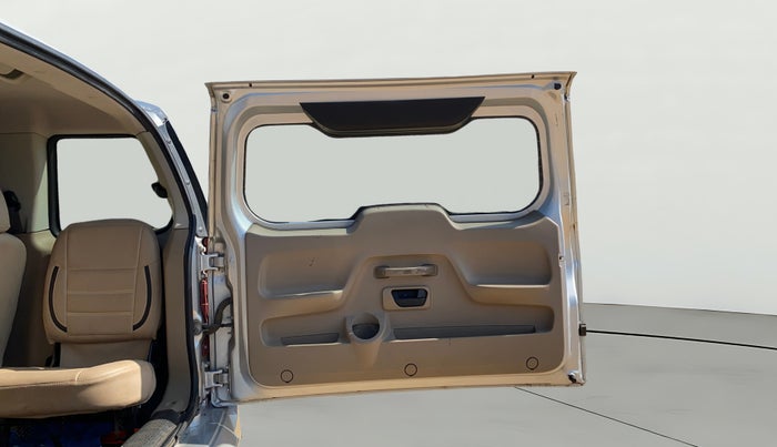 2017 Mahindra TUV300 T8, Diesel, Manual, 96,442 km, Boot Door Open