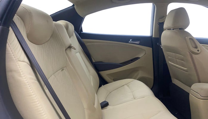 2016 Hyundai Verna 1.6 VTVT SX, Petrol, Manual, 82,845 km, Right Side Rear Door Cabin