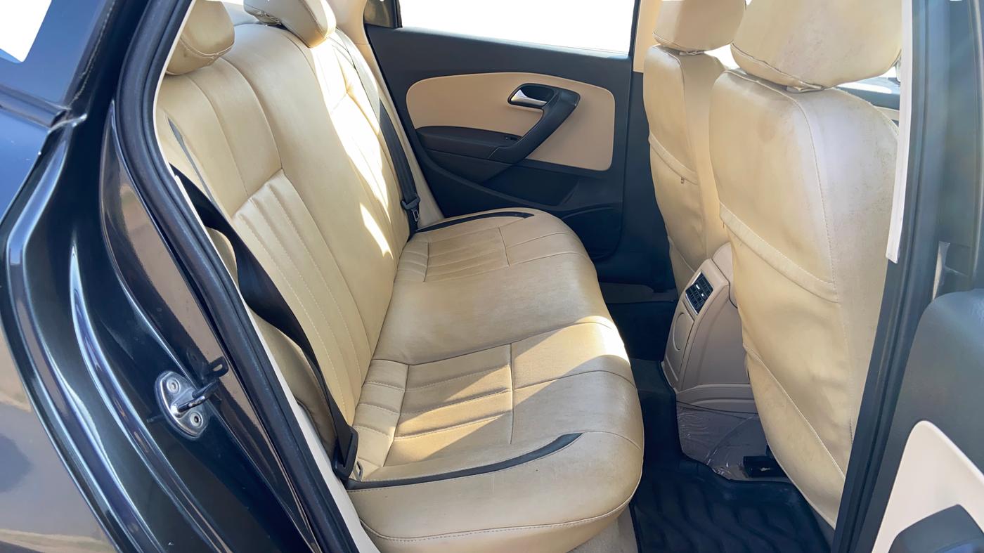2018 Volkswagen Ameo HIGHLINE PLUS 1.5L AT 16 ALLOY, Diesel, Automatic, 87,218 km, Right Side Rear Door Cabin
