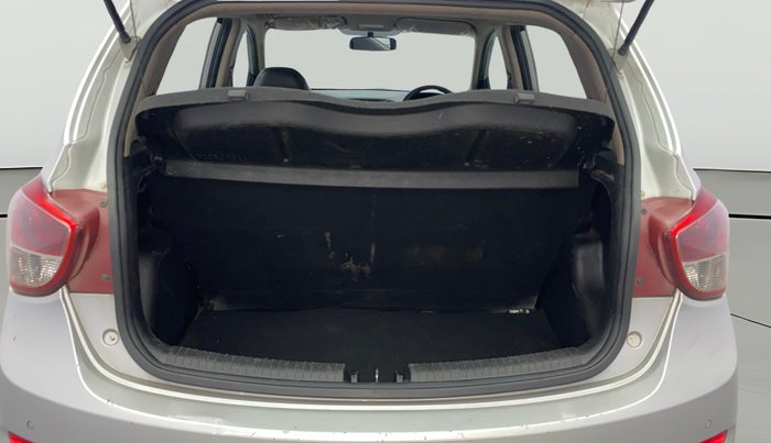 2016 Hyundai Grand i10 SPORTZ 1.2 KAPPA VTVT, Petrol, Manual, 80,035 km, Boot Open Zoomed View