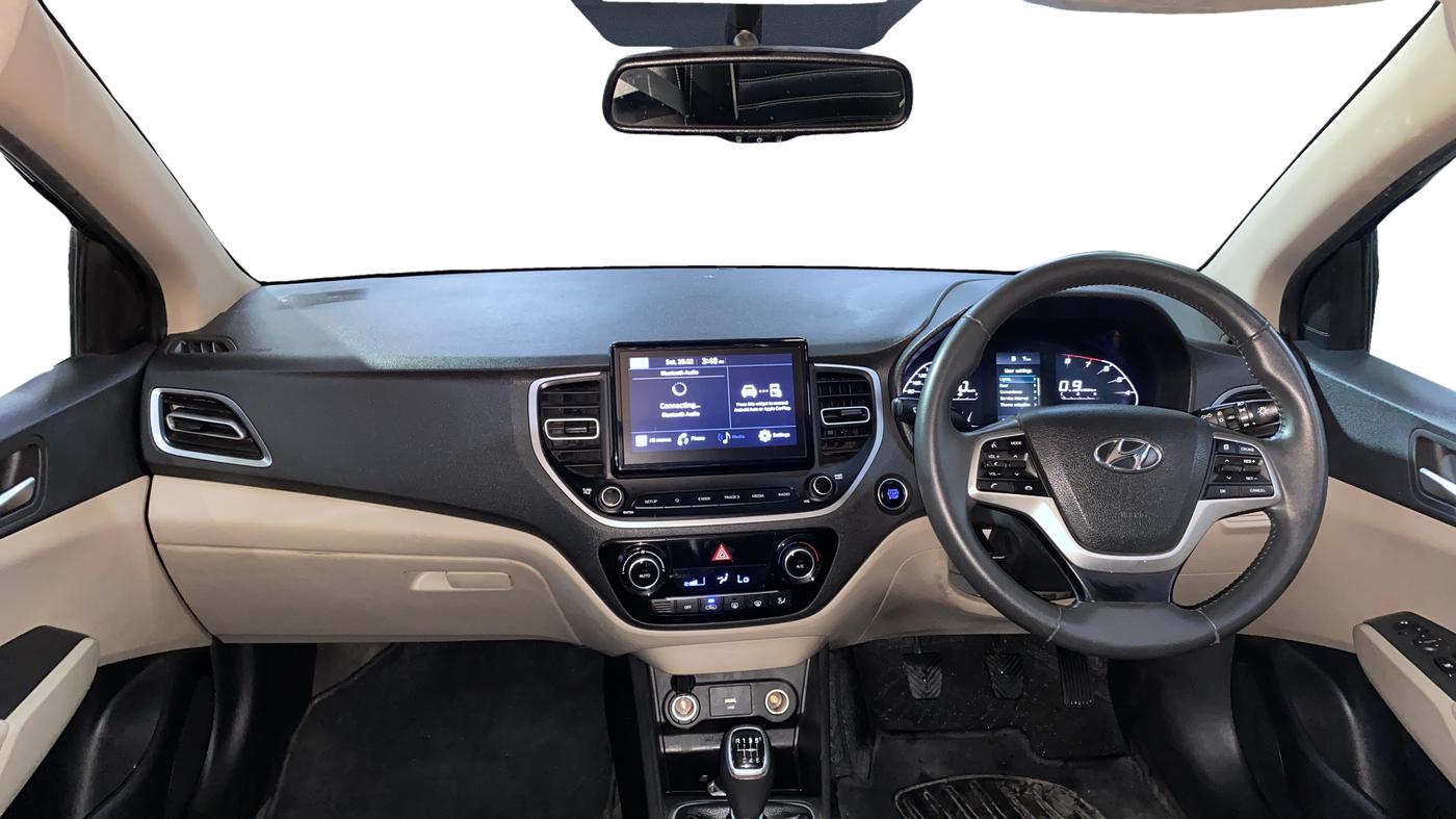 2022 Hyundai Verna SX (O)1.5 MPi, Petrol, Manual, Dashboard