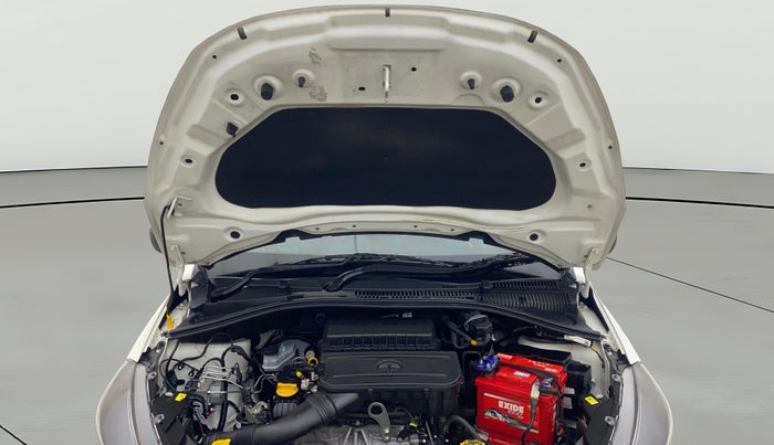 2022 Tata Tiago XE PETROL, Petrol, Manual, 32,634 km, Open Bonet