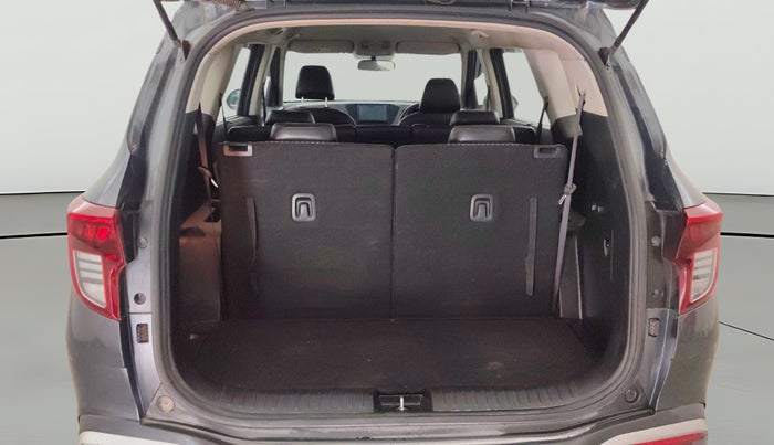 2022 KIA CARENS PRESTIGE PLUS 1.4 PETROL 7 STR, Petrol, Manual, 1,21,761 km, Boot Open Zoomed View