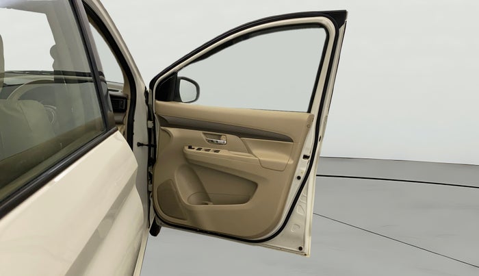 2021 Maruti Ertiga TOUR M CNG, CNG, Manual, 47,907 km, RHS Front Door