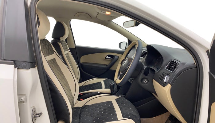 2017 Volkswagen Ameo HIGHLINE1.2L, Petrol, Manual, 34,428 km, Right Side Front Door Cabin