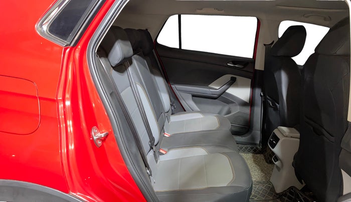 2023 Skoda KUSHAQ STYLE 1.0L TSI AT (6 AIRBAGS), Petrol, Automatic, 15,828 km, Right Side Rear Door Cabin