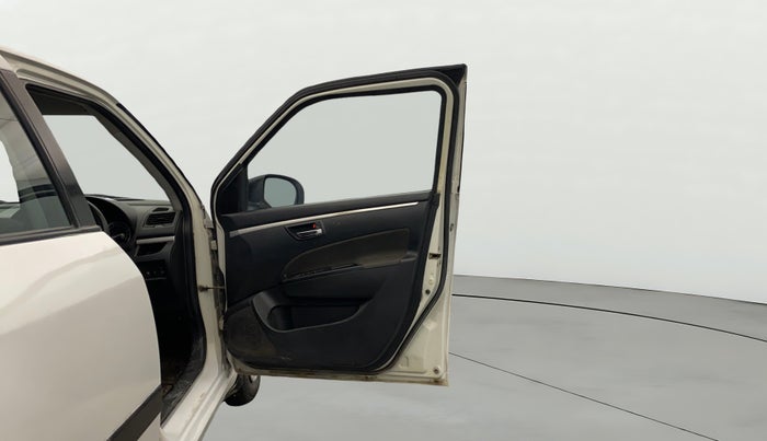 2015 Maruti Swift VDI ABS, Diesel, Manual, 79,433 km, RHS Front Door