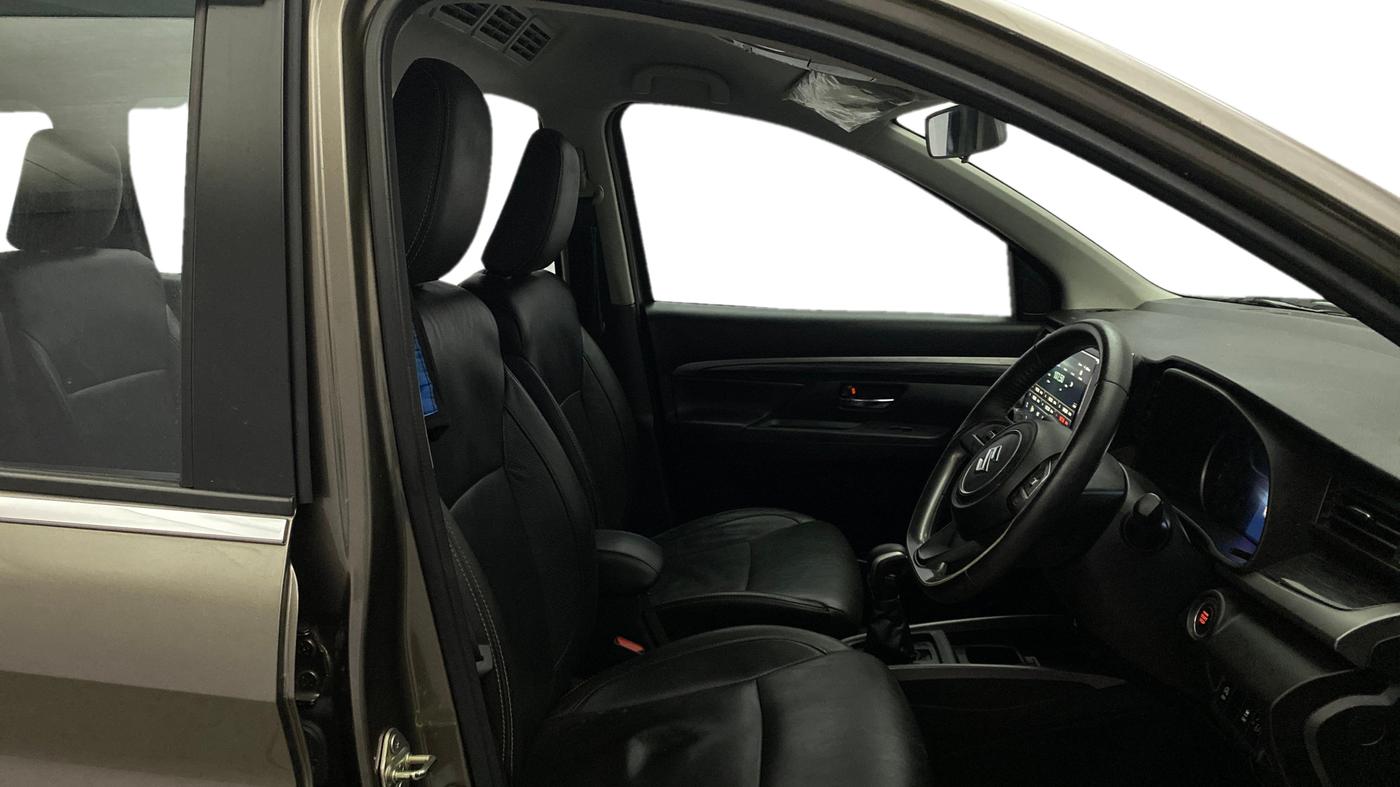 2020 Maruti XL6 ALPHA AT, Petrol, Automatic, 49,441 km, Right Side Front Door Cabin