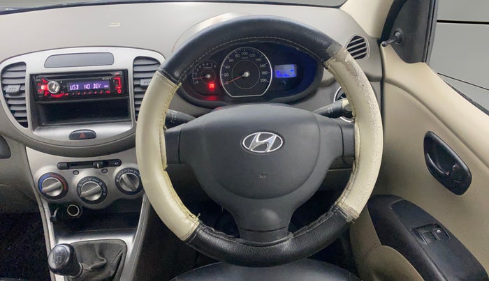 2013 Hyundai i10 ERA 1.1, Petrol, Manual, 1,33,436 km, Steering Wheel Close Up