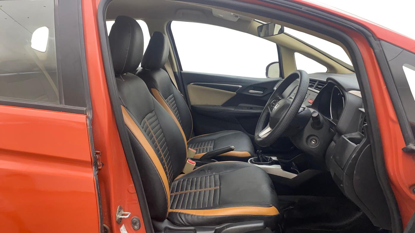 2015 Honda Jazz 1.5L I-DTEC V, Diesel, Manual, 1,45,808 km, Right Side Front Door Cabin