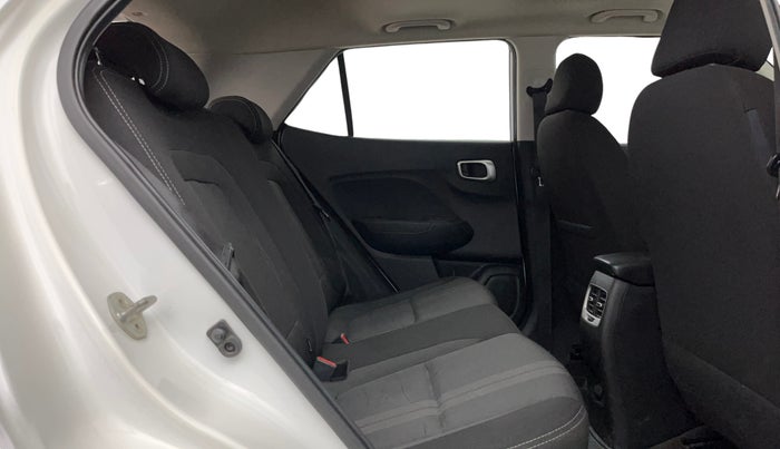 2019 Hyundai VENUE SX PLUS 1.0 TURBO DCT, Petrol, Automatic, 56,958 km, Right Side Rear Door Cabin