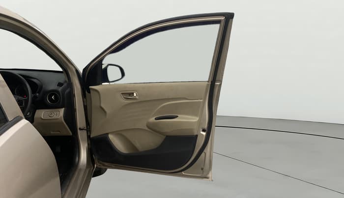 2019 Hyundai NEW SANTRO SPORTZ MT, Petrol, Manual, 1,18,115 km, RHS Front Door