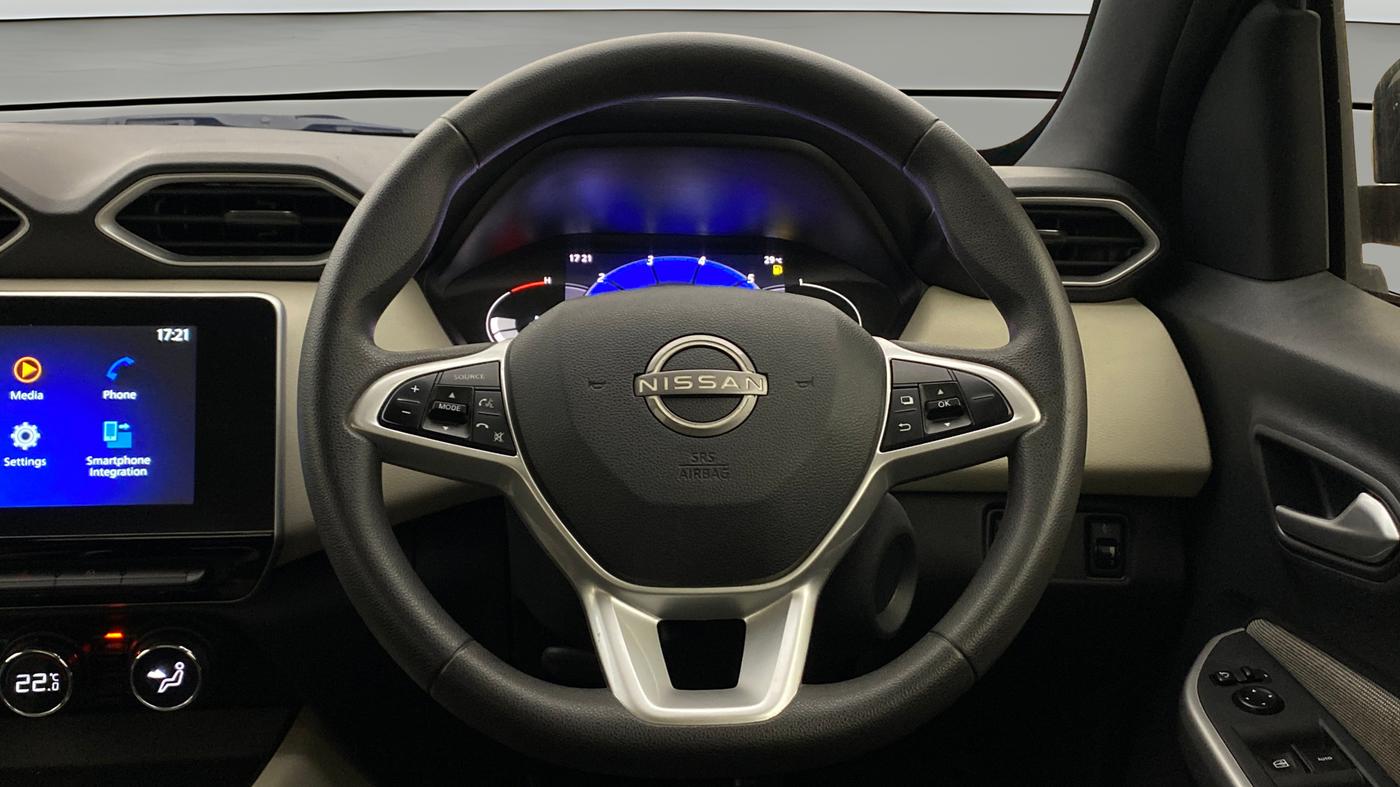 2023 Nissan MAGNITE XV MT, Petrol, Manual, 25,612 km, Steering Wheel Close Up