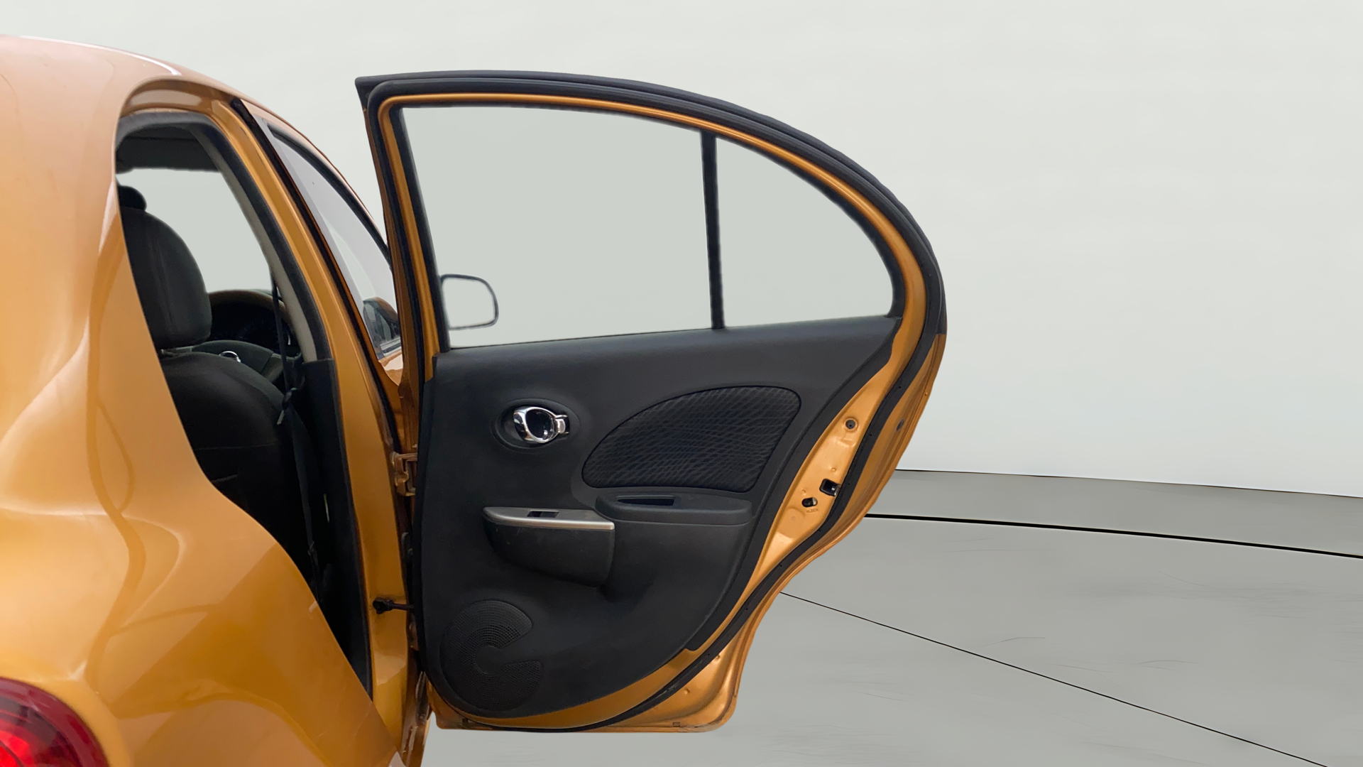 camera-RHS-Rear-Door