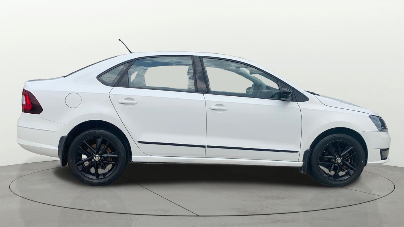 2021 Skoda Rapid 1.0 AMBITION TSI MT, Petrol, Manual, 39,688 km, Right Side View