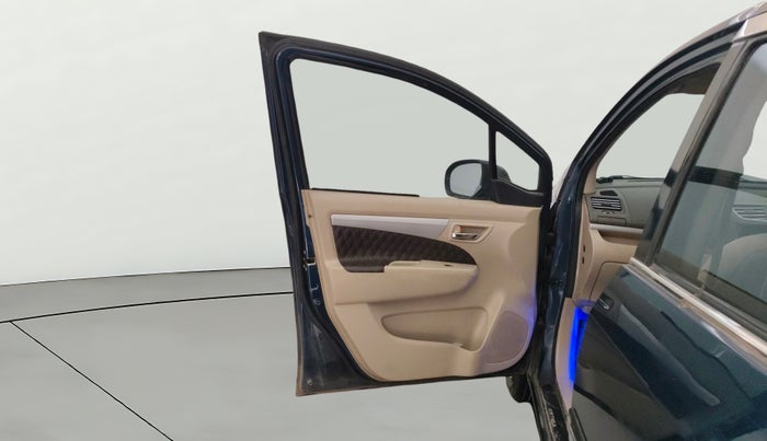 2016 Maruti Ertiga VXI CNG, CNG, Manual, 1,37,463 km, LHS Front Door