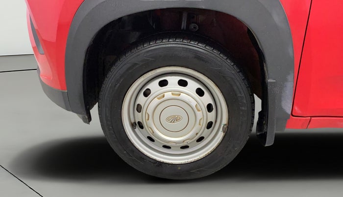 2018 Mahindra KUV 100 NXT K2 P 6 STR, CNG, Manual, 17,112 km, Left Front Wheel