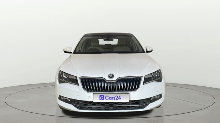 2017 Skoda Superb STYLE 1.8 TSI AT, Petrol, Automatic, 38,260 km, Front