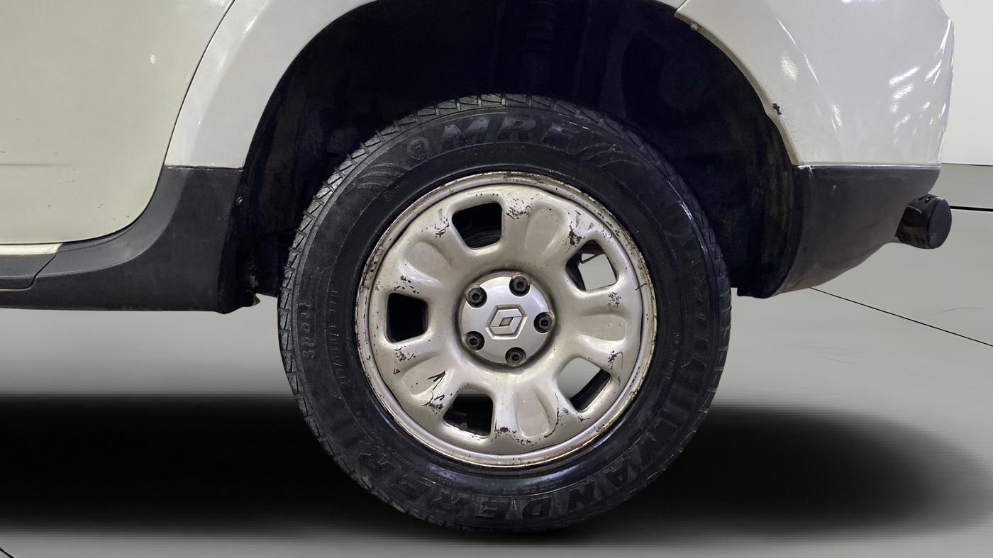2014 Renault Duster 85 PS RXL DIESEL, Diesel, Manual, 92,271 km, Left Rear Wheel