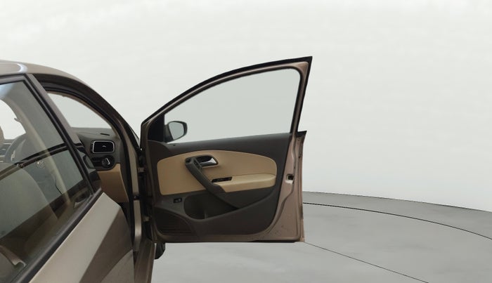 2016 Volkswagen Vento HIGHLINE 1.5 AT, Diesel, Automatic, 86,836 km, RHS Front Door