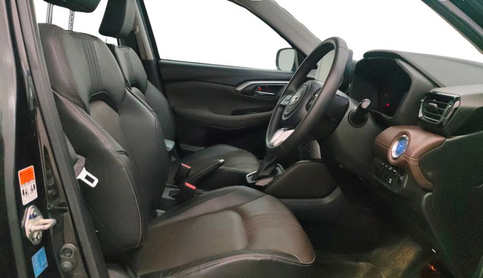 2023 Toyota URBAN CRUISER HYRYDER V HYBRID, Hybrid, Automatic, 89,766 km, Right Side Front Door Cabin