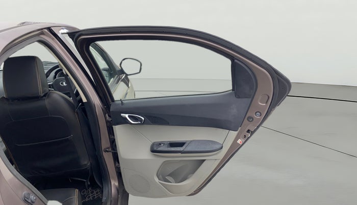 2016 Tata Tiago XZ PETROL, Petrol, Manual, 31,225 km, RHS Rear Door