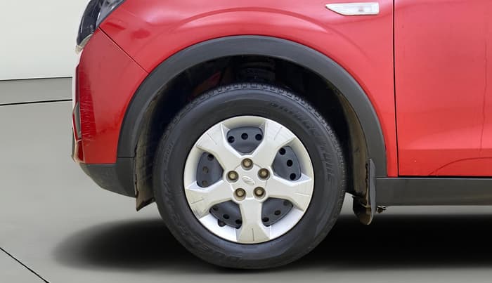 2022 Mahindra XUV300 W6 1.2 PETROL, Petrol, Manual, 22,804 km, Left Front Wheel