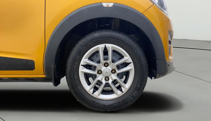 2020 Renault TRIBER RXL AMT, Petrol, Automatic, 40,441 km, Right Front Wheel