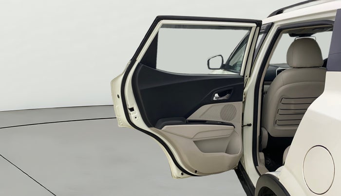 2020 Mahindra XUV300 W8 (O) 1.2 PETROL, Petrol, Manual, 42,702 km, LHS Rear Door