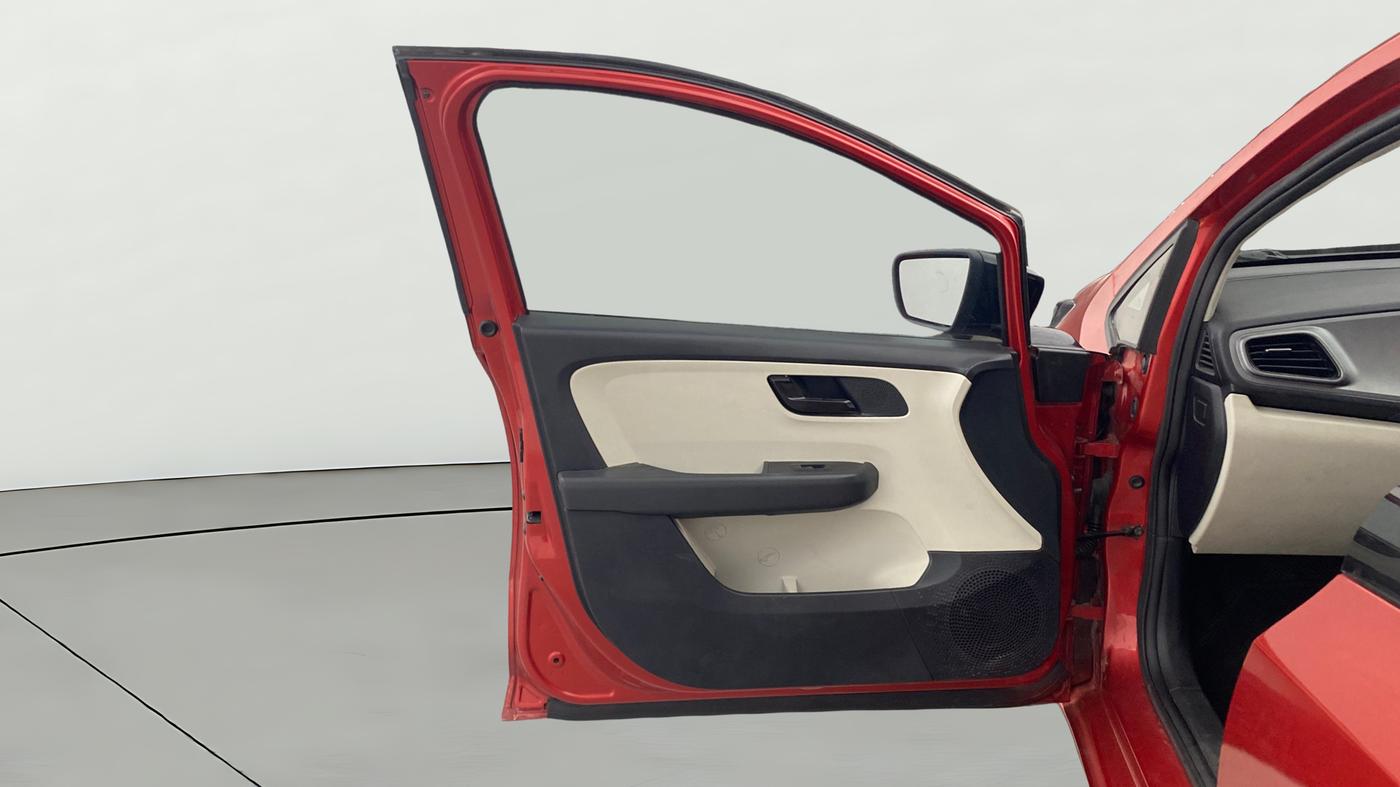 2021 Tata ALTROZ XM PETROL, Petrol, Manual, 53,015 km, LHS Front Door