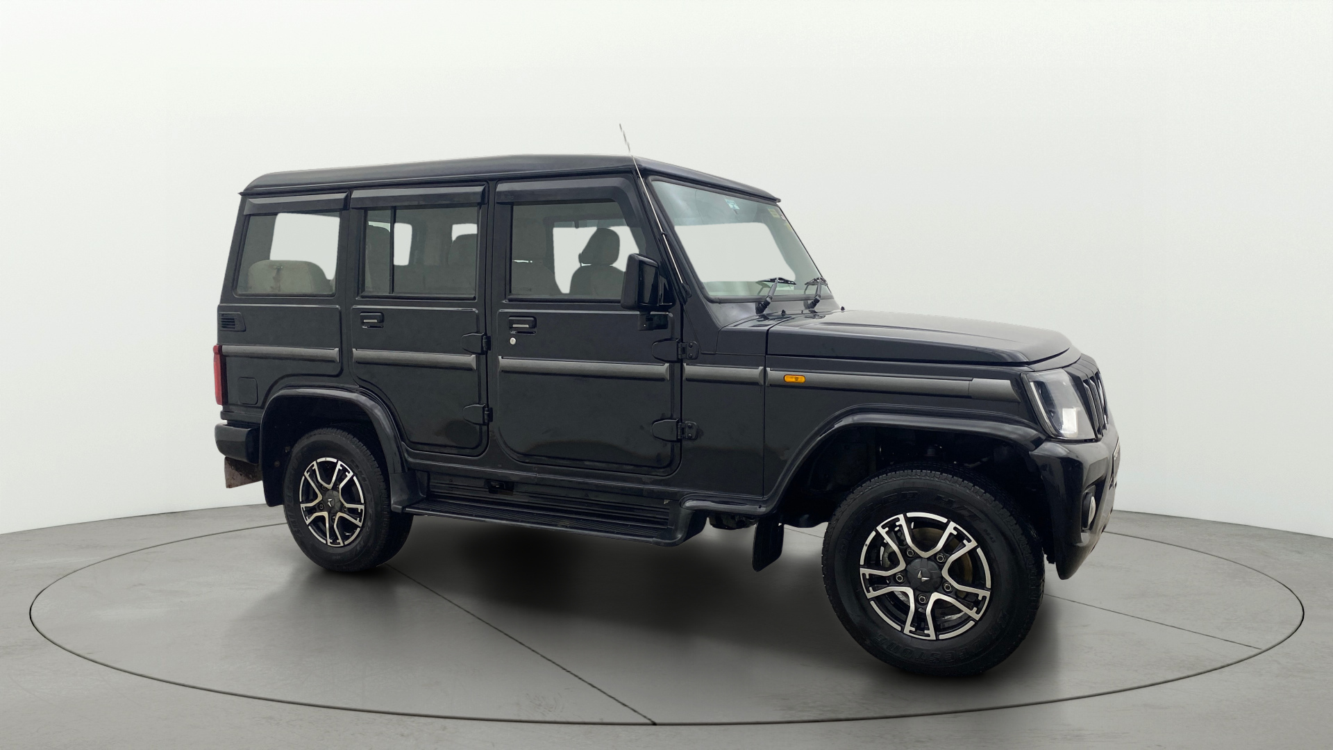 2026 Mahindra Bolero B8