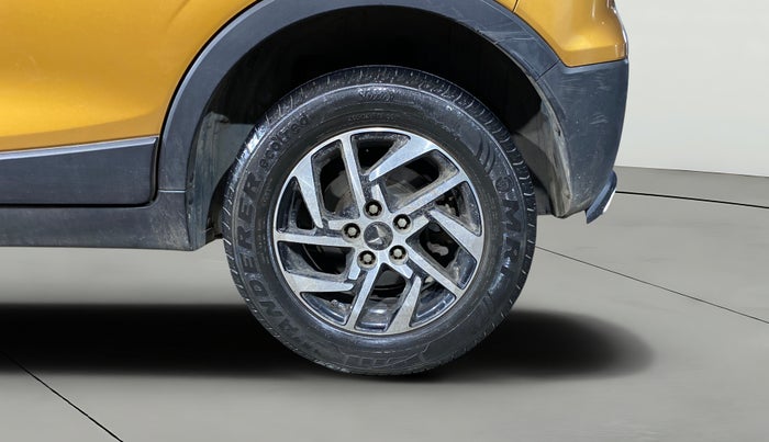 2023 Mahindra XUV300 W8(O) 1.2 PETROL DUAL TONE, Petrol, Manual, 58,758 km, Left Rear Wheel