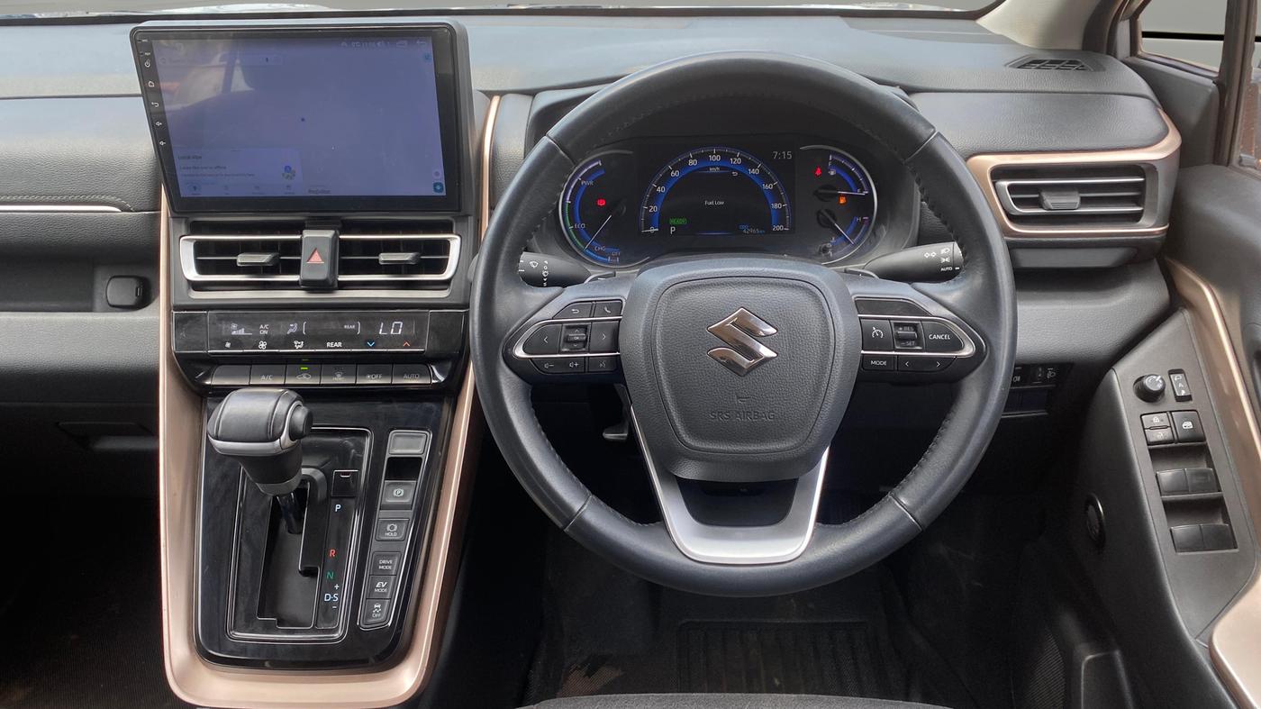 2023 Maruti Invicto ZETA PLUS 7 STR STRONG HYBRID, Hybrid, Automatic, 43,056 km, Steering Wheel Close Up