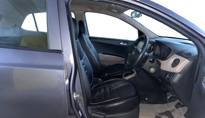 2017 Hyundai Grand i10 SPORTZ 1.2 KAPPA VTVT, CNG, Manual, 1,07,596 km, Right Side Front Door Cabin