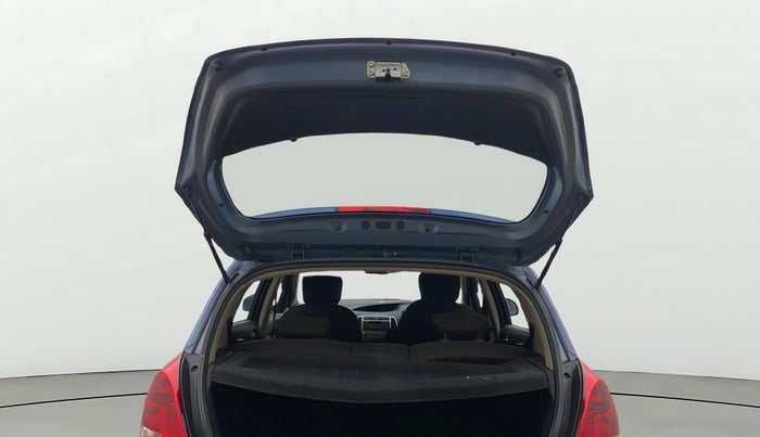 2013 Hyundai i20 ASTA 1.2, Petrol, Manual, 1,24,088 km, Boot Door Open