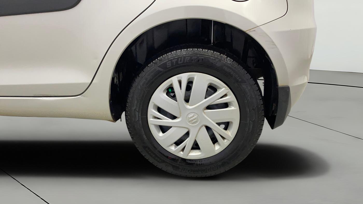 2017 Maruti Swift VXI O, Petrol, Manual, 37,485 km, Left Rear Wheel