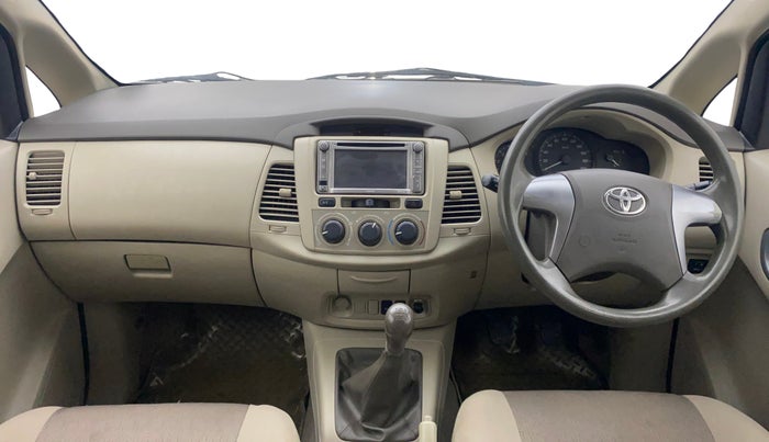2014 Toyota Innova 2.5 GX 8 STR, Diesel, Manual, 1,07,663 km, Dashboard