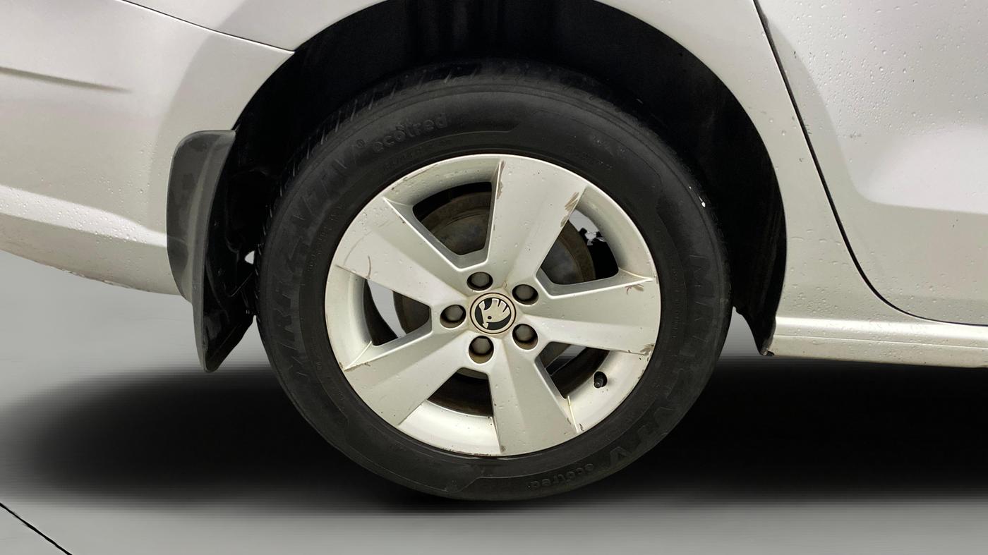 2021 Skoda Rapid AMBITION AT TSI, Petrol, Automatic, 1,11,308 km, Right Rear Wheel