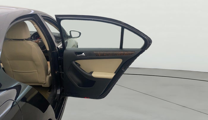 2015 Volkswagen Jetta HIGHLINE TDI AT, Diesel, Automatic, 1,35,517 km, RHS Rear Door