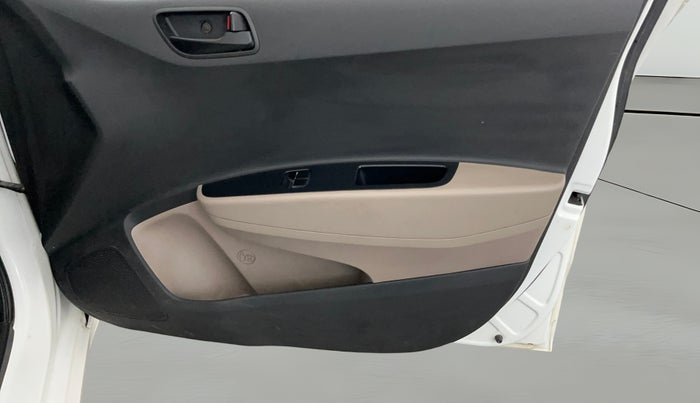 2022 Hyundai XCENT PRIME 	T+ CNG, CNG, Manual, 71,918 km, Driver Side Door Panels Control