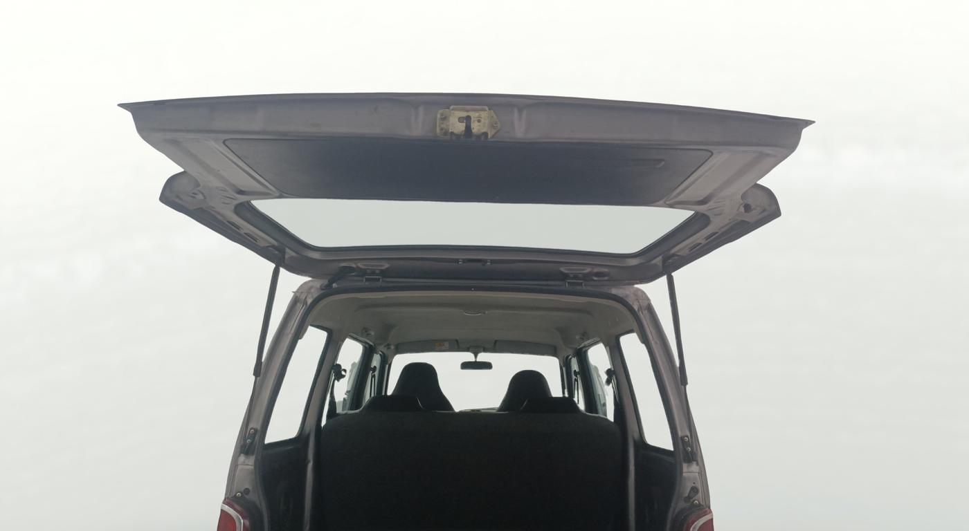 2023 Maruti Eeco  5 STR STD, Petrol, Manual, 97,824 km, Boot Door Open