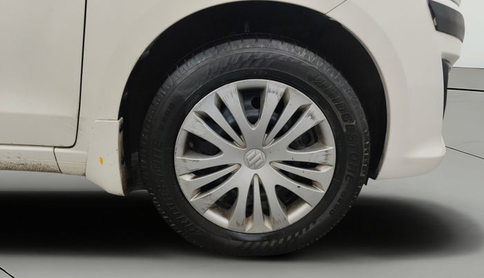 2014 Maruti Ertiga VXI, Petrol, Manual, 68,947 km, Right Front Wheel