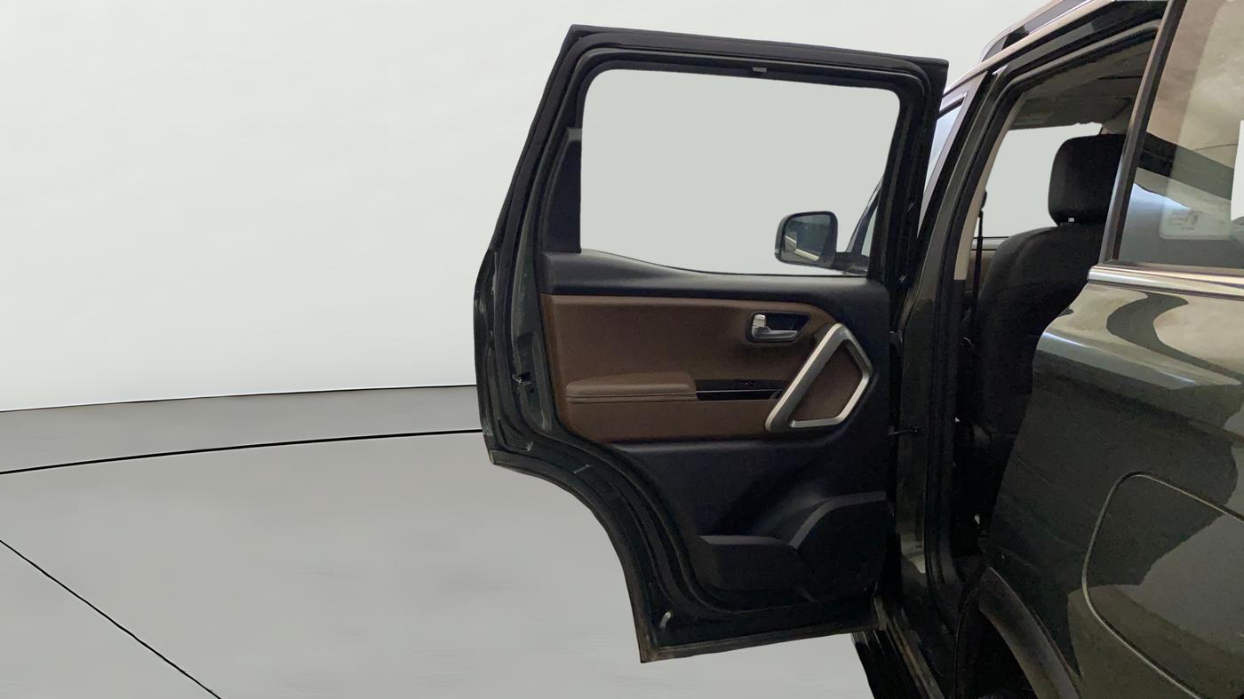 2022 Mahindra SCORPIO-N Z8 L PETROL AT 7 STR, Petrol, Automatic, 25,934 km, LHS Rear Door