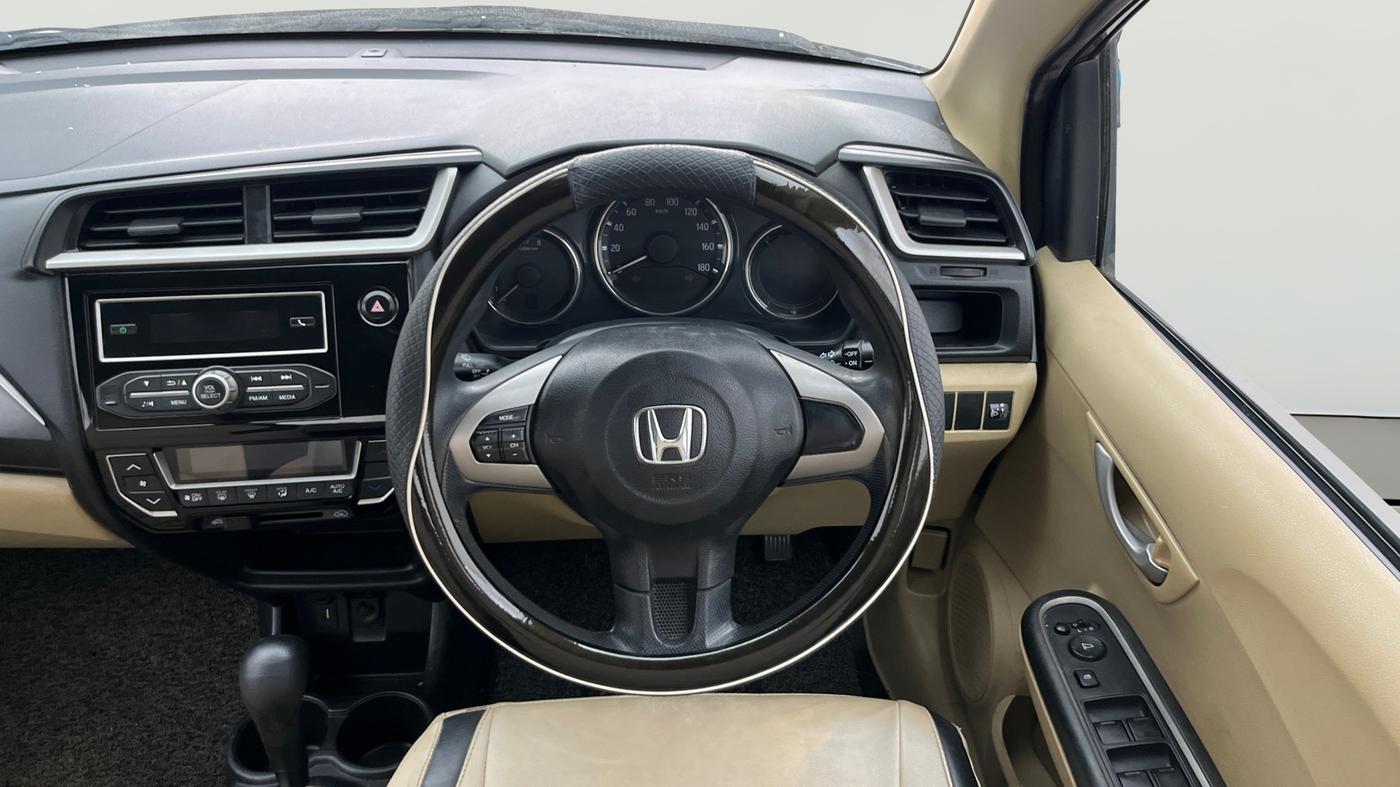 2016 Honda Amaze 1.2L I-VTEC VX AT, Petrol, Automatic, 1,34,808 km, Steering Wheel Close Up