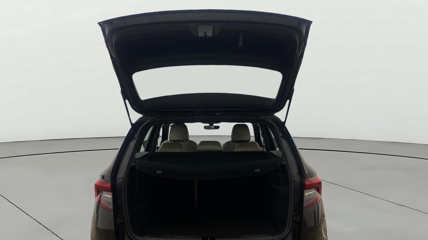 2020 Skoda Karoq STYLE 1.5 TSI AT, Petrol, Automatic, 1,10,456 km, Boot Open Zoomed View