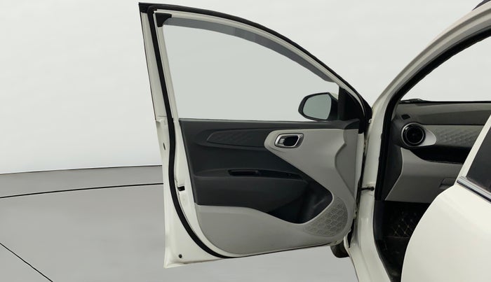 2022 Hyundai GRAND I10 NIOS SPORTZ 1.2 KAPPA VTVT CNG, CNG, Manual, 70,913 km, LHS Front Door