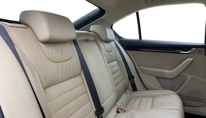 2014 Skoda Octavia AMBITION 1.4 TSI, Petrol, Manual, 65,493 km, Right Side Rear Door Cabin