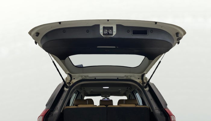 2020 Mahindra XUV500 W11, Diesel, Manual, 66,281 km, Boot Door Open