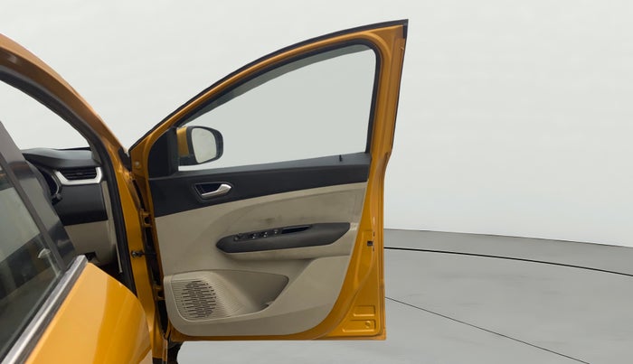 2019 Renault TRIBER RXZ, Petrol, Manual, 63,485 km, RHS Front Door