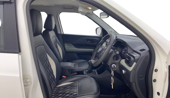 2023 Tata PUNCH ADVENTURE MT, CNG, Manual, 80,449 km, Right Side Front Door Cabin